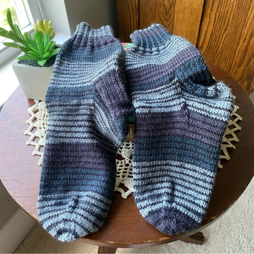Hand Knit Striped Knit Ankle Socks - Black and Gray Woman Size 7-10 NEW